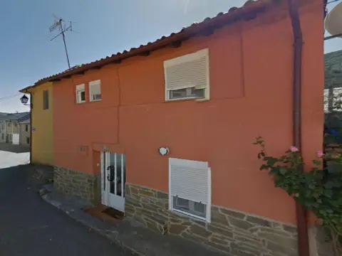 Casa en Plaza del Bierzo, 20